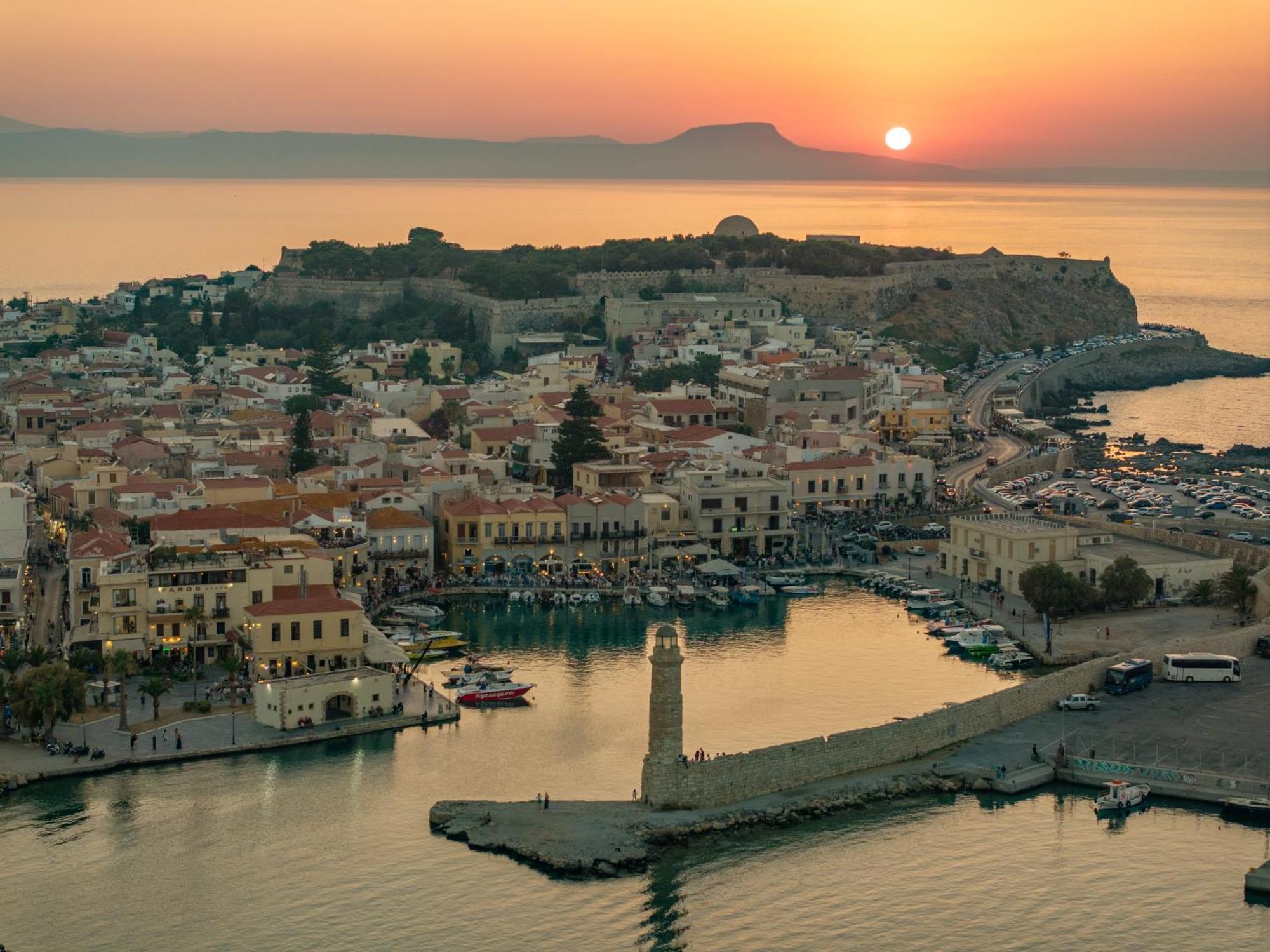 Rettimo Suites, Experience Luxury In The Heart Of Rethymno Exteriér fotografie